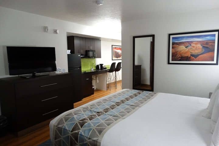 Room 19 of 40