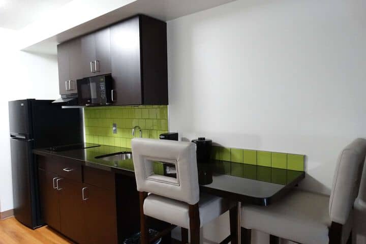 Room 15 of 40